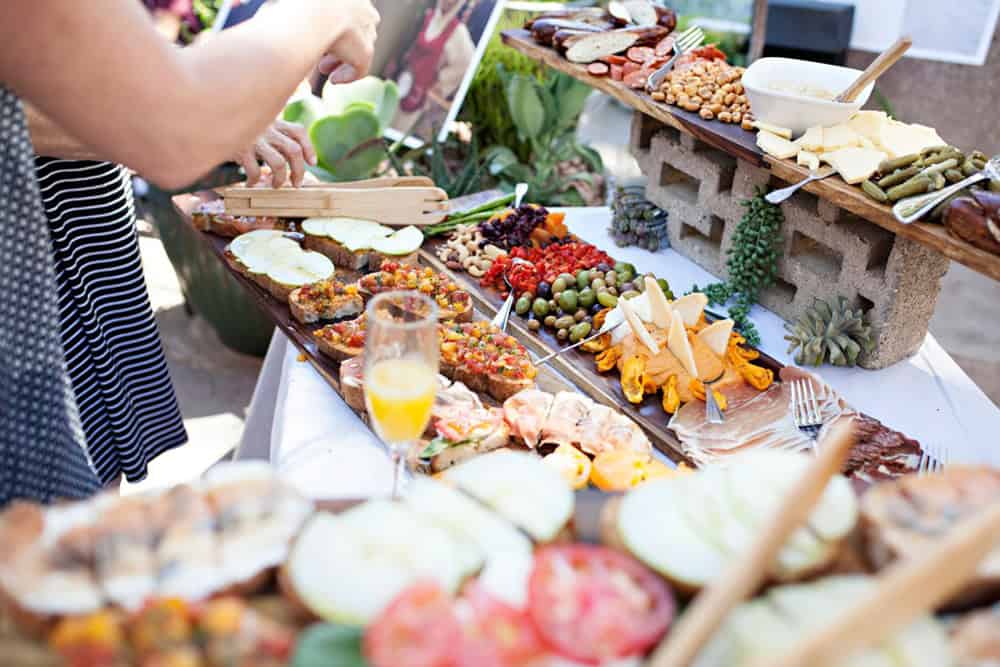 How to Choose the Right Caterer for Your Wedding