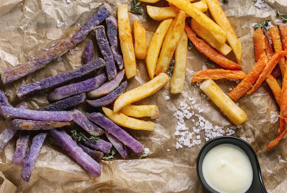 Top 10 Must-Have Wedding Midnight Snacks to Keep the Party Going