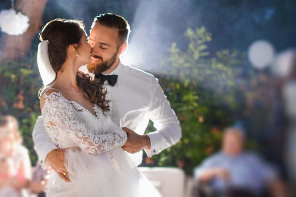 Wedding-Couple-Dancing